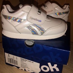 Reebok white shoes (toddlers) USA size 8